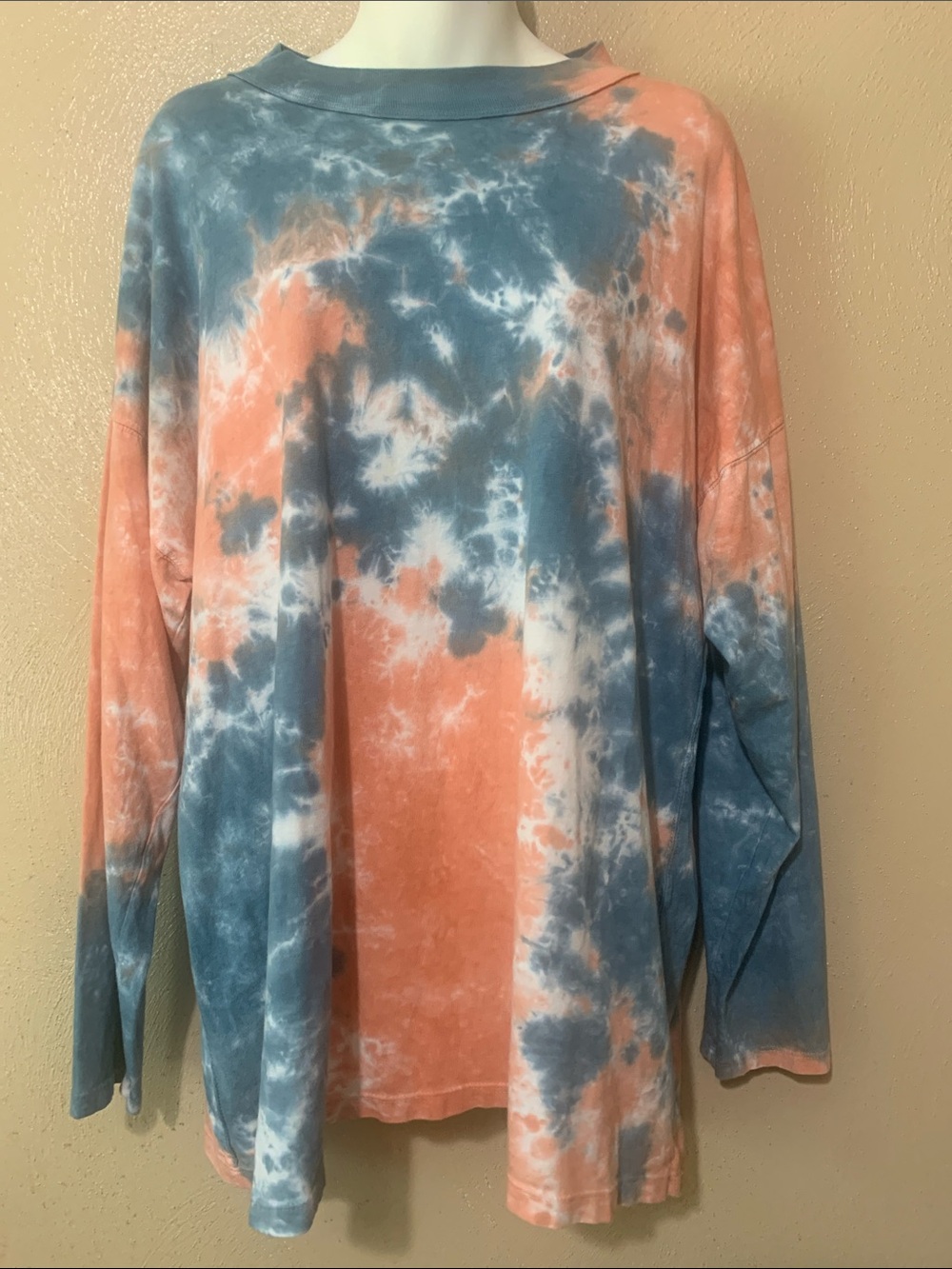 We The Free Blue and White Tie-Dye Long Sleeves Tee